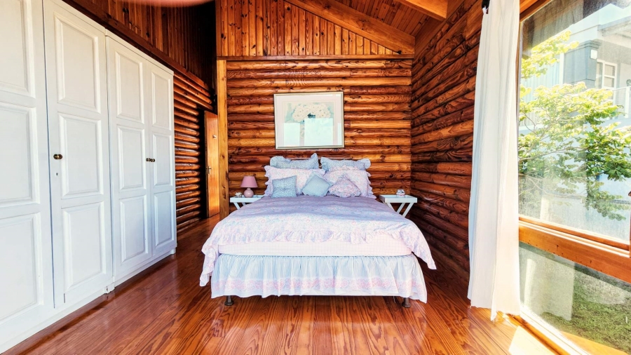 4 Bedroom Property for Sale in Brenton On Sea Western Cape